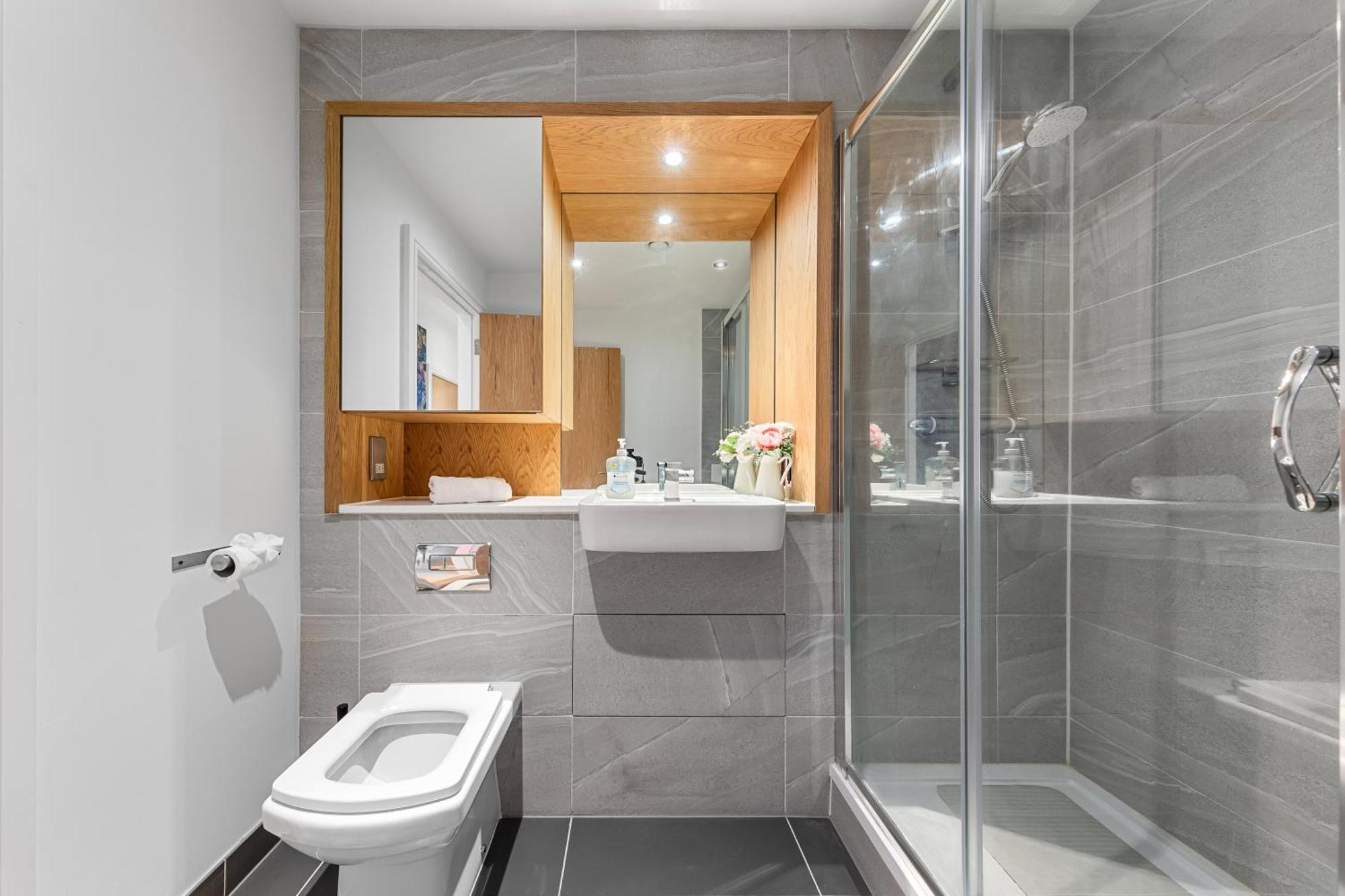 Trendy 2 Bed Flat In Greenwich With Car Parking London Exterior photo