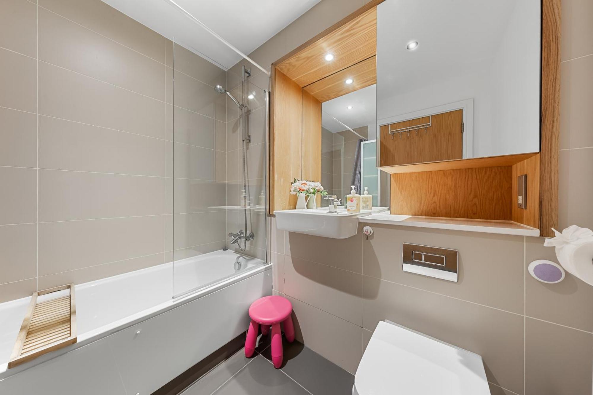 Trendy 2 Bed Flat In Greenwich With Car Parking London Exterior photo