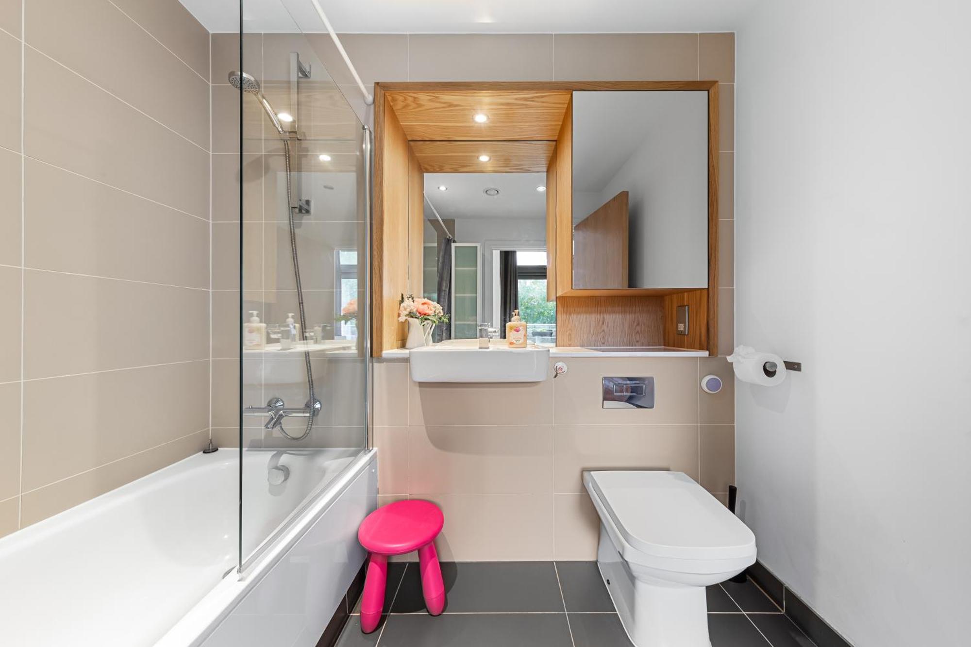 Trendy 2 Bed Flat In Greenwich With Car Parking London Exterior photo
